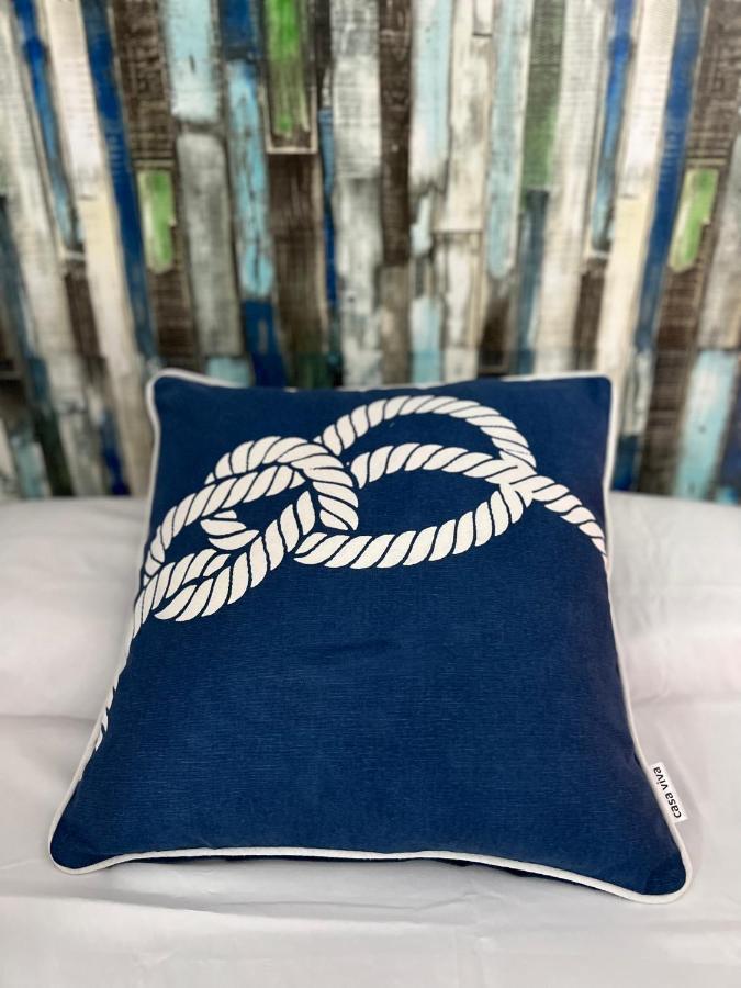 Blau Apartamento Frente A Los Canales Y Las Puestas De Sol De Roses Eksteriør billede