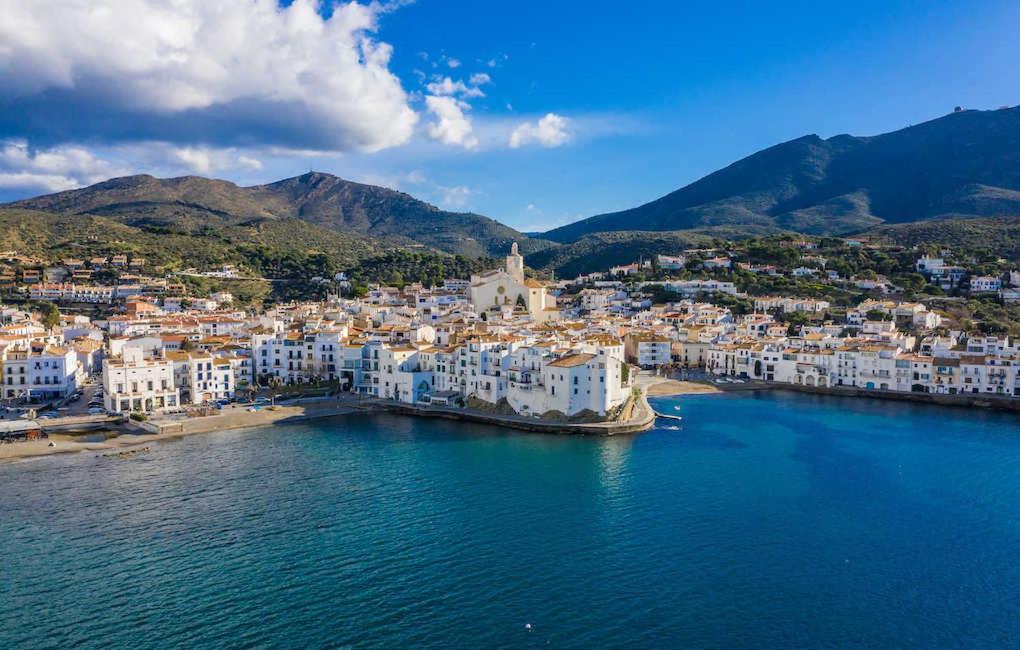 Blau Apartamento Frente A Los Canales Y Las Puestas De Sol De Roses Eksteriør billede